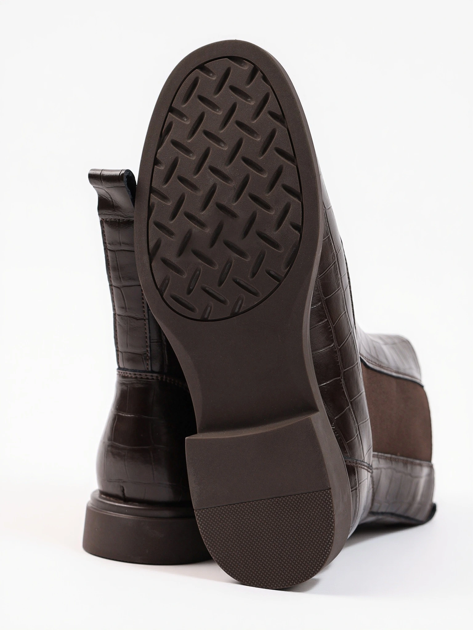 Ботинки-челси коричневого цвета из натуральной кожи